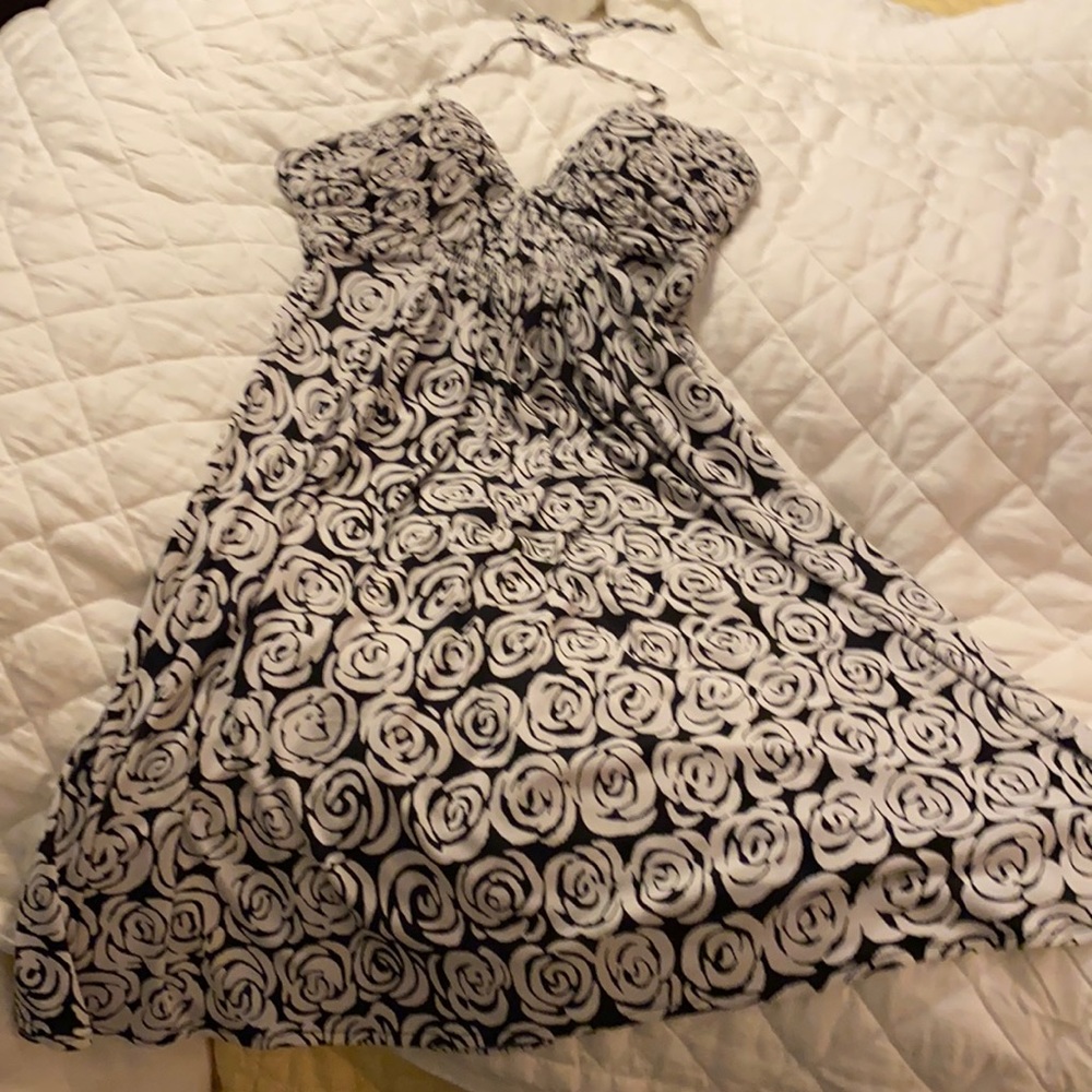 Ladies halter style sun dress w/ bra top 8